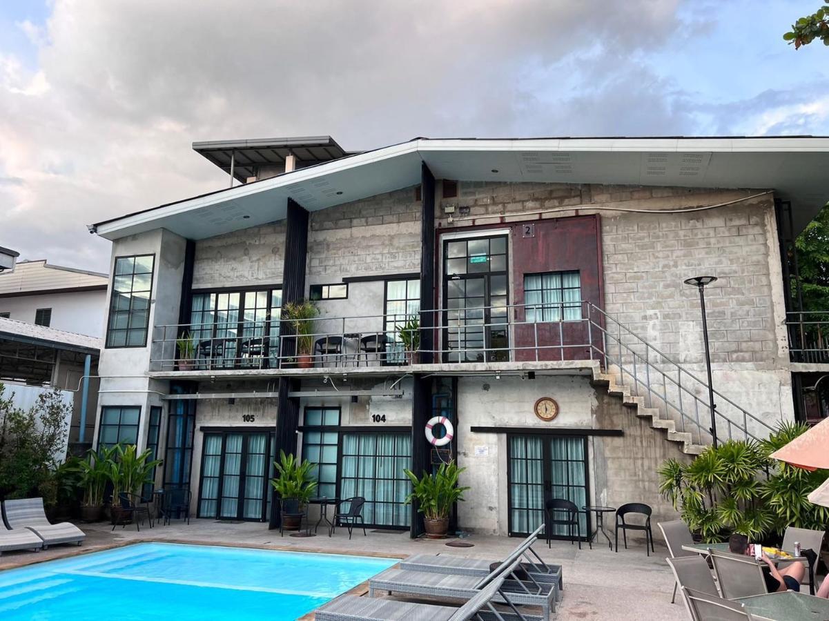 The Warehouse 3* צ'יאנג מאי